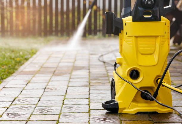 Best Pool Deck Cleaning  in Santa Clara, OR